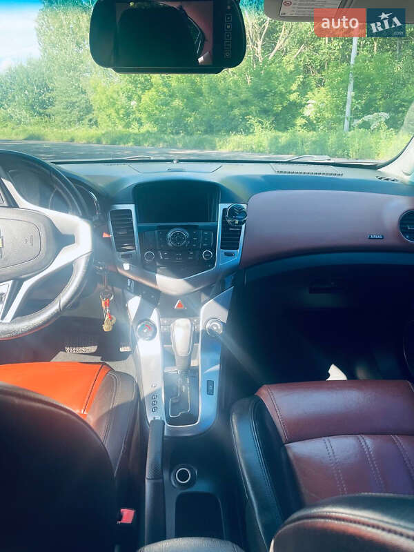 Седан Chevrolet Cruze 2011 в Житомирі