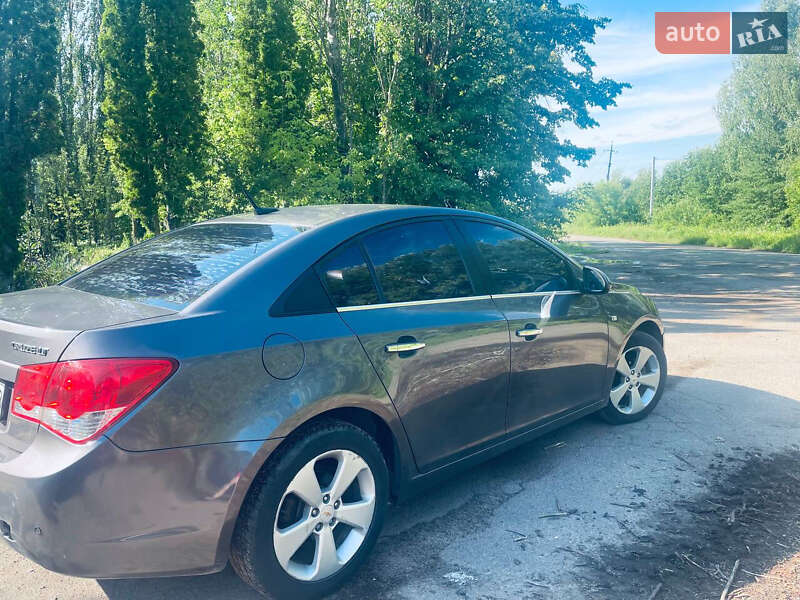 Седан Chevrolet Cruze 2011 в Житомирі