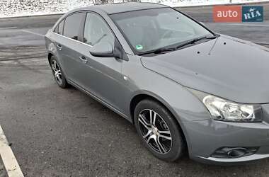 Седан Chevrolet Cruze 2009 в Полтаві