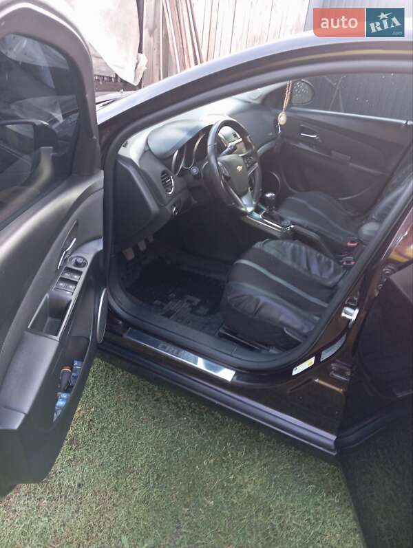 Седан Chevrolet Cruze 2014 в Семеновке