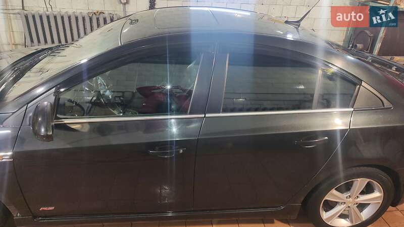 Седан Chevrolet Cruze 2014 в Дніпрі