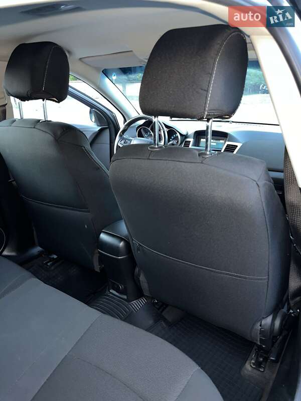 Седан Chevrolet Cruze 2011 в Мукачевому