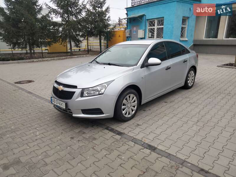 Седан Chevrolet Cruze 2009 в Виннице