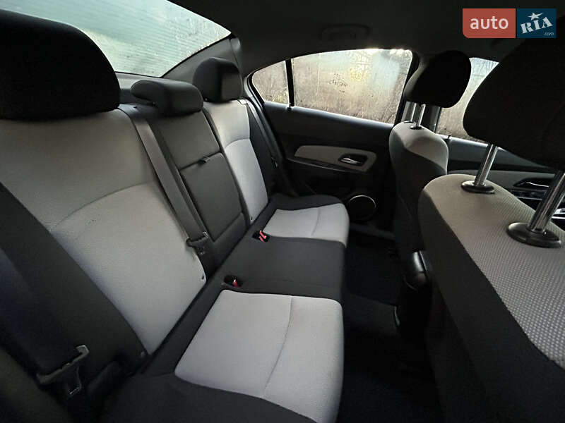 Седан Chevrolet Cruze 2011 в Берегово фото 7 Седан Chevrolet Cruze 2011 в Берегово