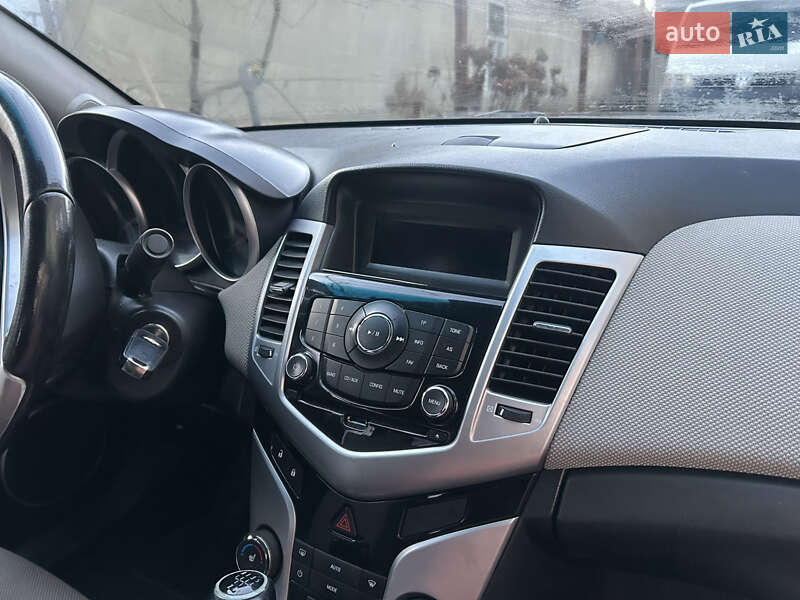 Седан Chevrolet Cruze 2011 в Берегово фото 11 Седан Chevrolet Cruze 2011 в Берегово