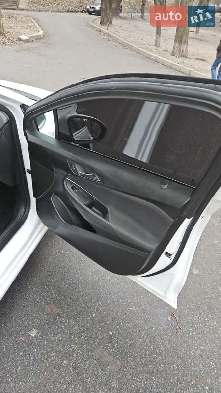 Седан Chevrolet Cruze 2016 в Києві