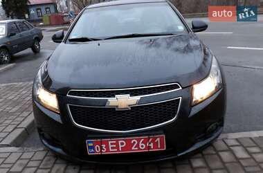 Седан Chevrolet Cruze 2010 в Чернігові