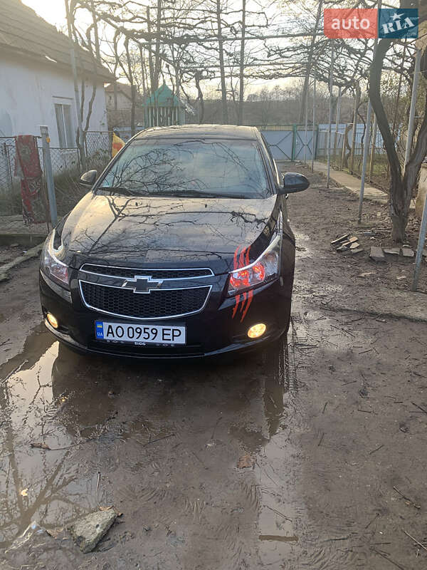 Седан Chevrolet Cruze 2011 в Мукачево