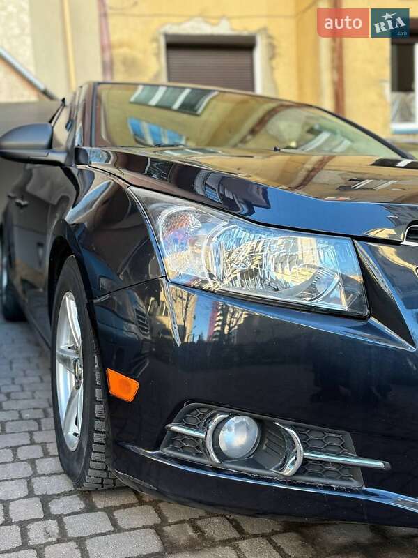 Седан Chevrolet Cruze 2014 в Івано-Франківську