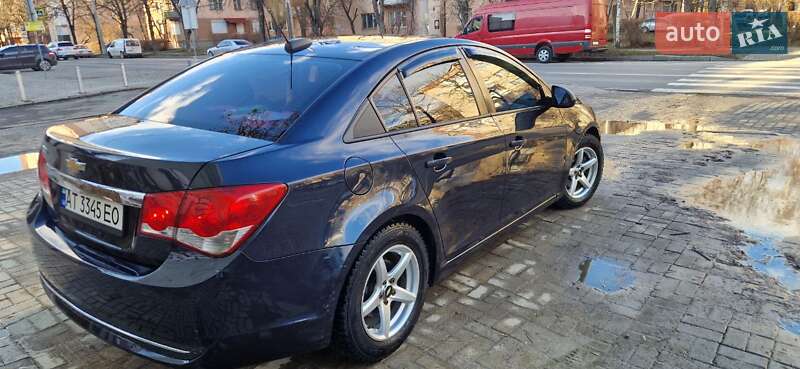 Седан Chevrolet Cruze 2014 в Івано-Франківську
