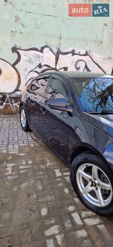 Седан Chevrolet Cruze 2014 в Івано-Франківську