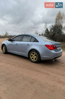 Седан Chevrolet Cruze 2010 в Коростене