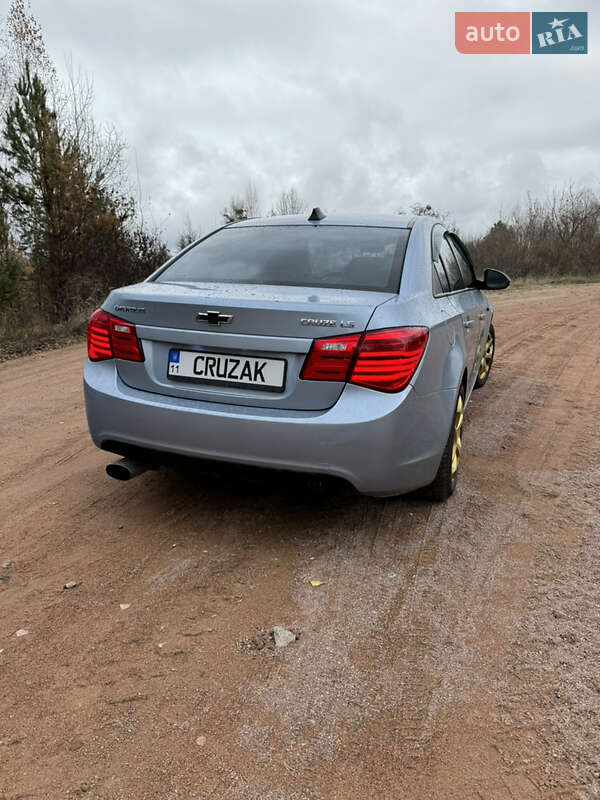 Седан Chevrolet Cruze 2010 в Коростене