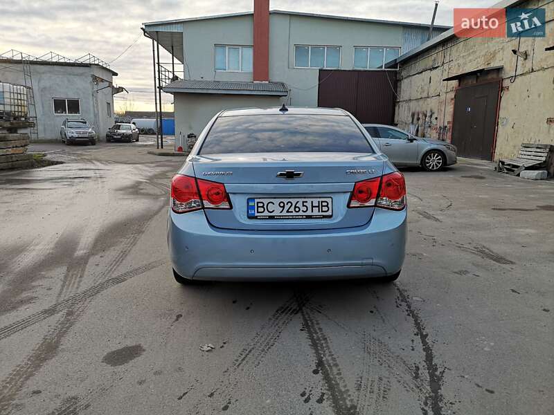 Седан Chevrolet Cruze 2010 в Калуше