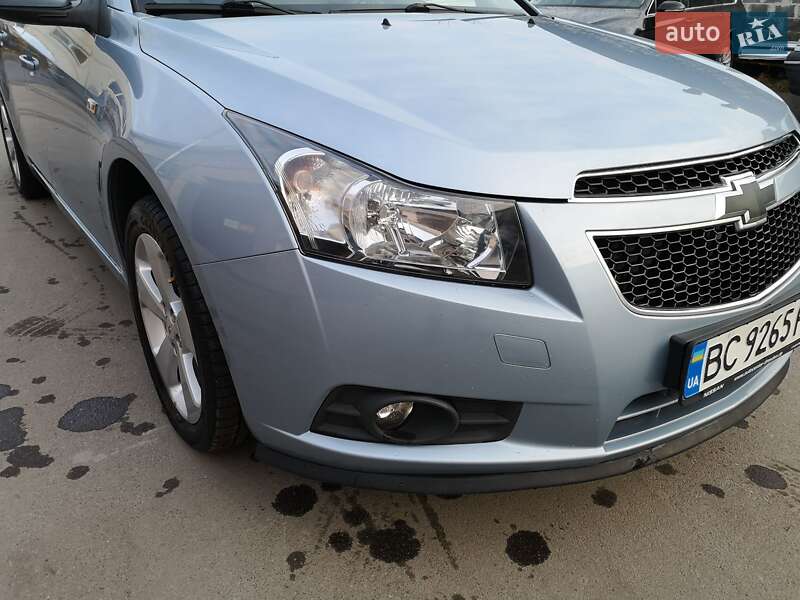 Седан Chevrolet Cruze 2010 в Калуше