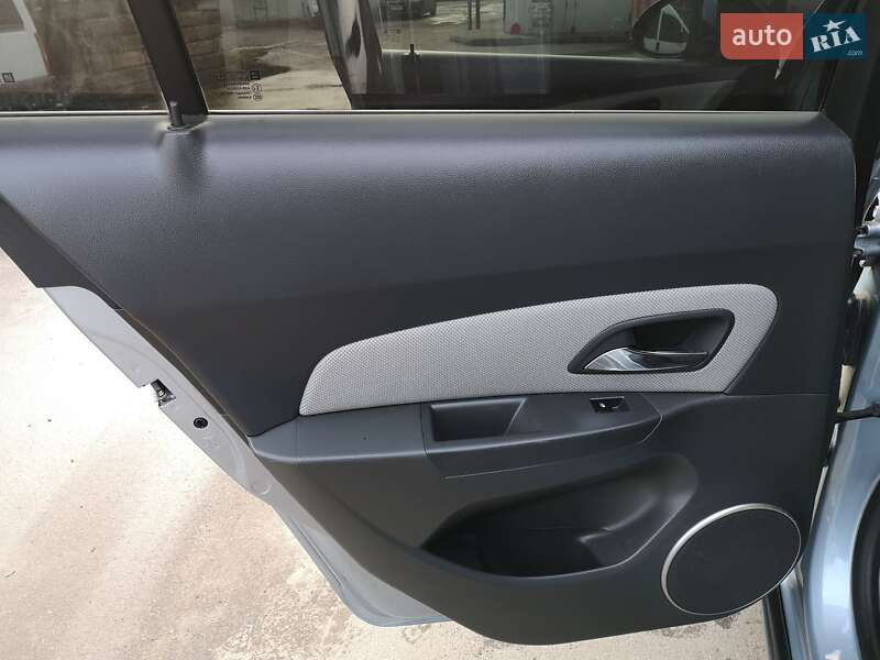 Седан Chevrolet Cruze 2010 в Калуше