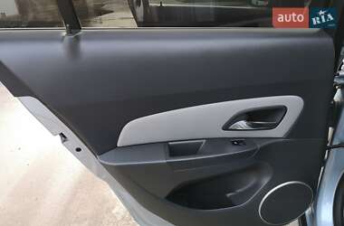 Седан Chevrolet Cruze 2010 в 
