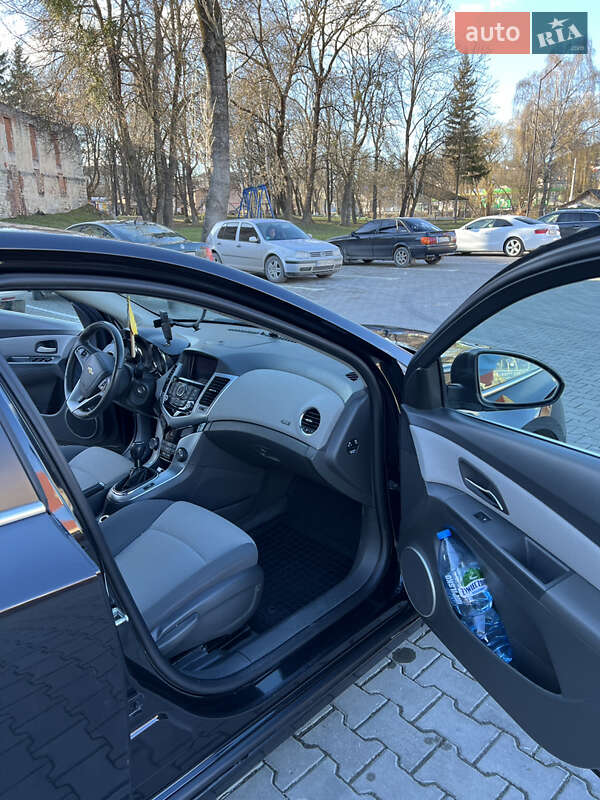 Седан Chevrolet Cruze 2010 в Бережанах