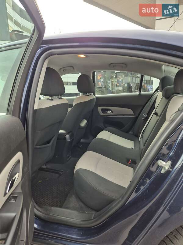 Седан Chevrolet Cruze 2011 в Харкові