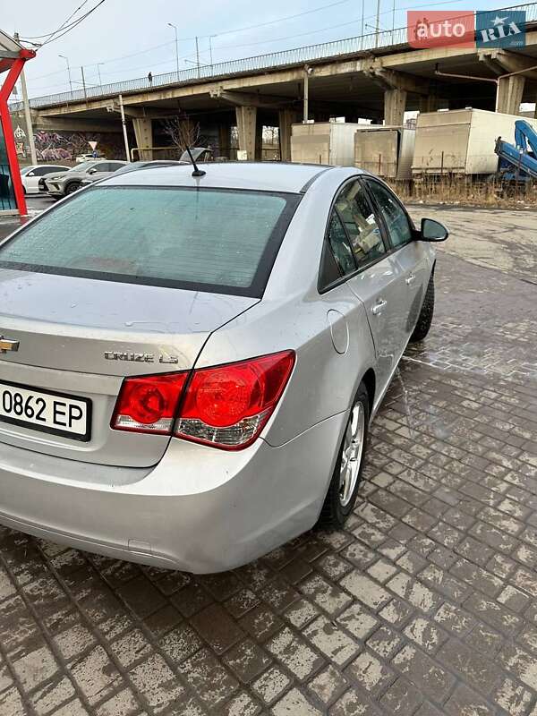 Седан Chevrolet Cruze 2009 в Львові