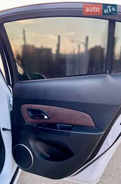 Седан Chevrolet Cruze 2011 в 