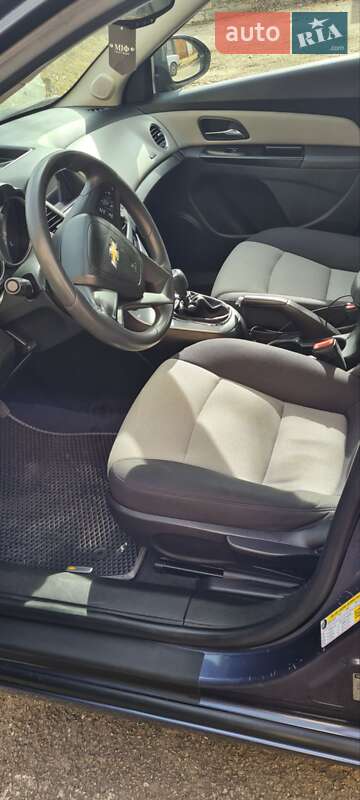 Седан Chevrolet Cruze 2012 в Івано-Франківську