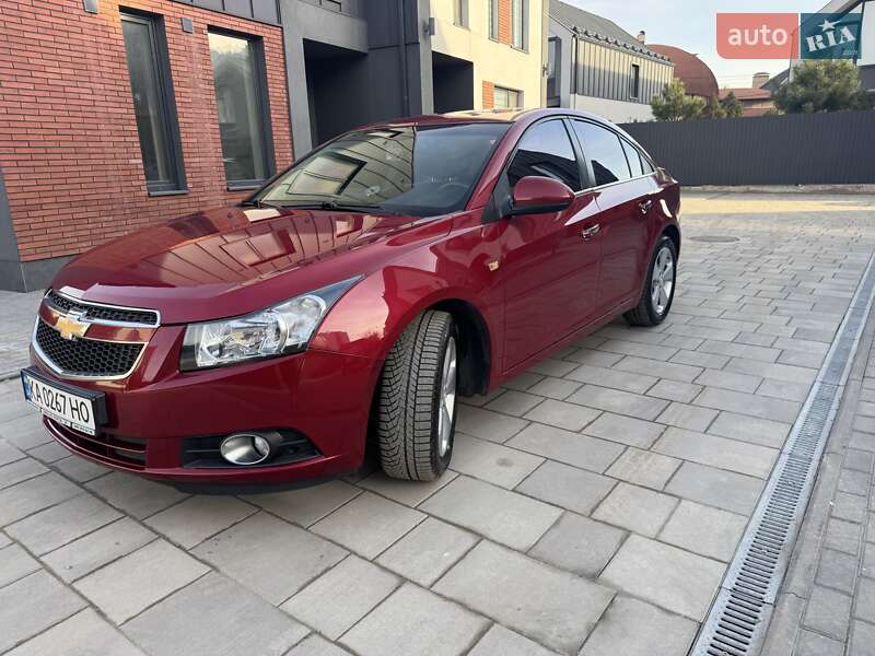 Седан Chevrolet Cruze 2010 в Броварах