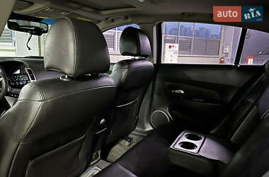 Хэтчбек Chevrolet Cruze 2012 в 