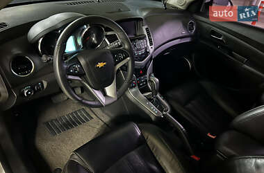 Хэтчбек Chevrolet Cruze 2012 в 