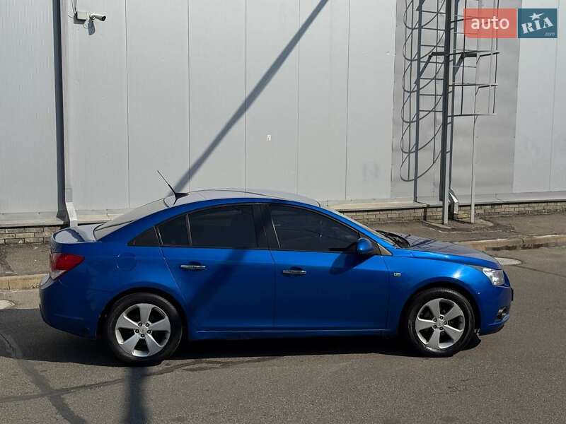 Седан Chevrolet Cruze 2010 в Борисполе