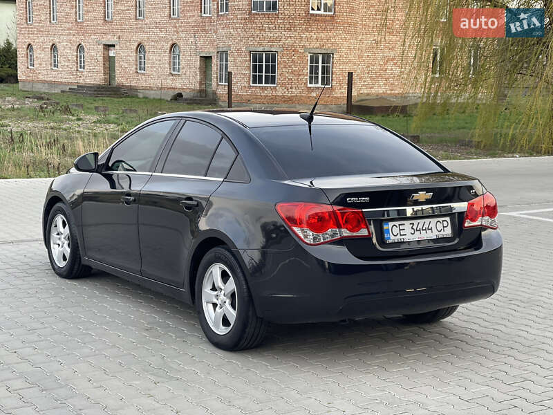 Седан Chevrolet Cruze 2014 в Черновцах