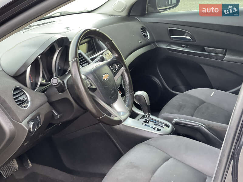 Седан Chevrolet Cruze 2014 в Черновцах