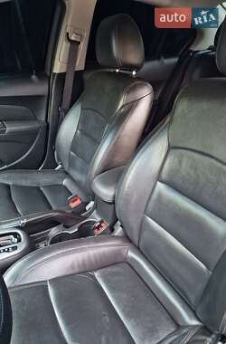 Седан Chevrolet Cruze 2015 в Славянске