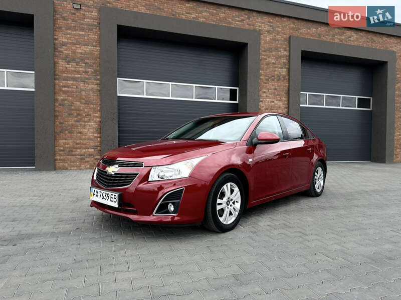 Седан Chevrolet Cruze 2013 в Черновцах