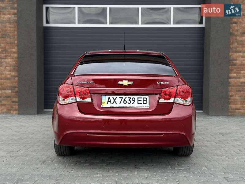 Седан Chevrolet Cruze 2013 в Черновцах