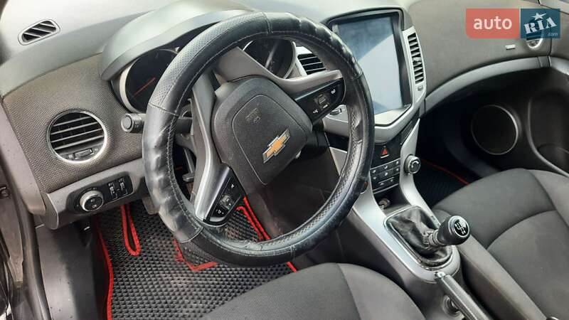 Хэтчбек Chevrolet Cruze 2011 в Кривом Роге