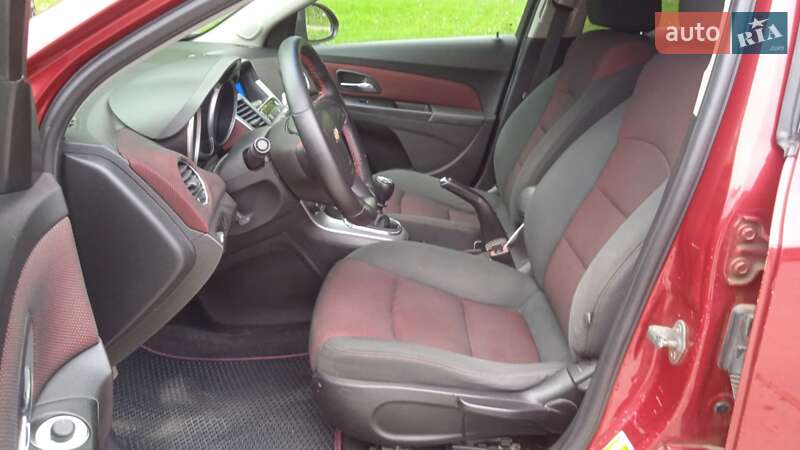 Седан Chevrolet Cruze 2011 в Сумах