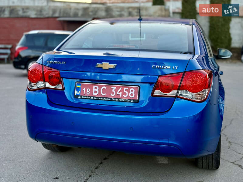 Седан Chevrolet Cruze 2010 в Ровно