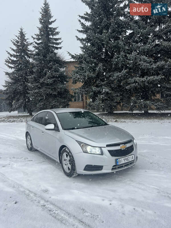 Седан Chevrolet Cruze 2013 в Полтаве фото 9 Седан Chevrolet Cruze 2013 в Полтаве