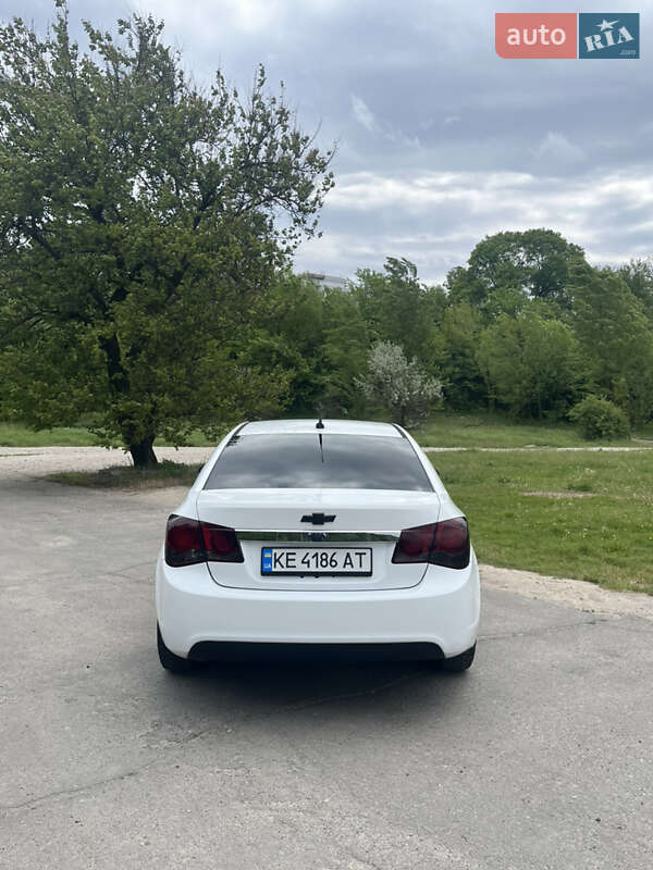 Седан Chevrolet Cruze 2011 в Днепре
