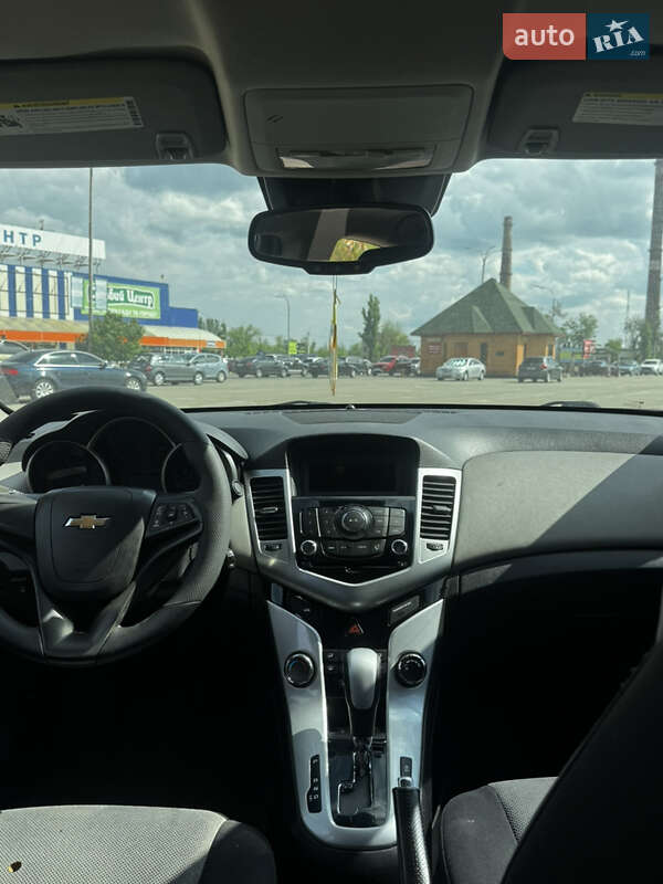 Седан Chevrolet Cruze 2015 в Кривому Розі