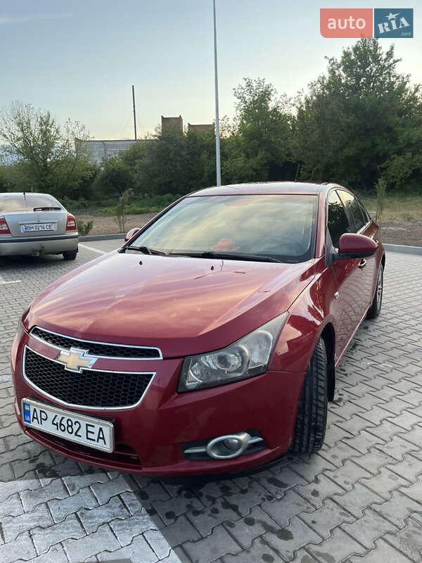 Седан Chevrolet Cruze 2011 в Ромнах