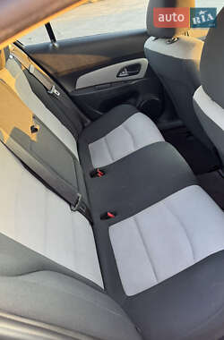 Седан Chevrolet Cruze 2011 в 