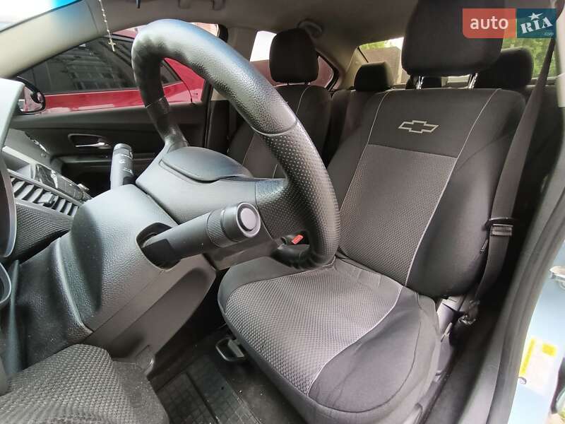 Седан Chevrolet Cruze 2011 в Тернополі