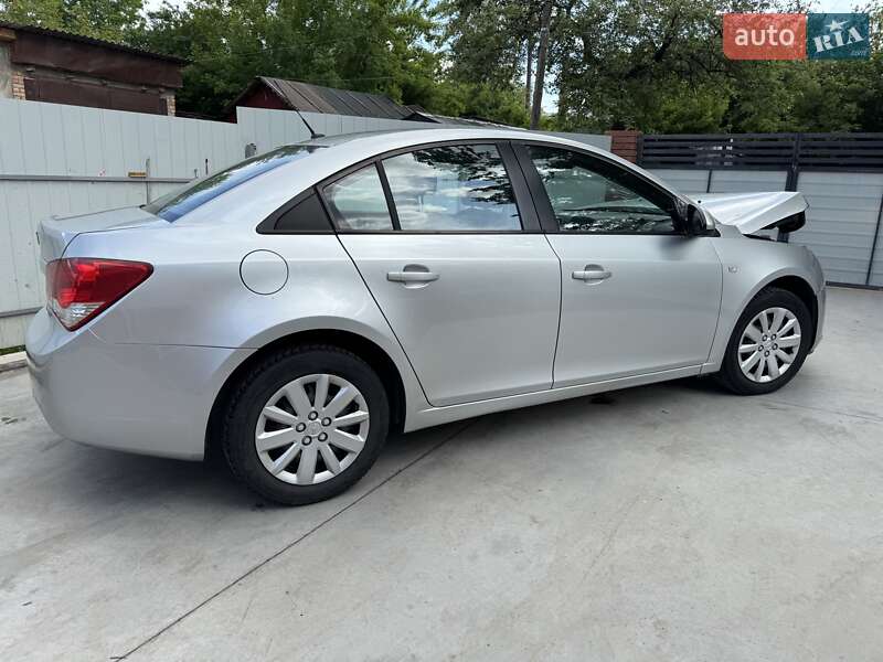 Седан Chevrolet Cruze 2011 в 