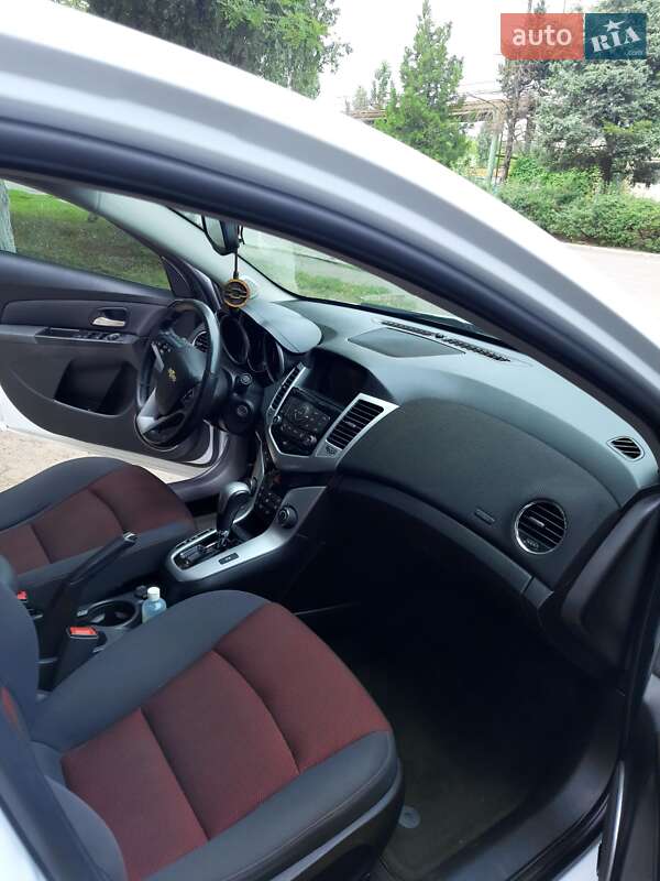 Седан Chevrolet Cruze 2013 в Великодолинском