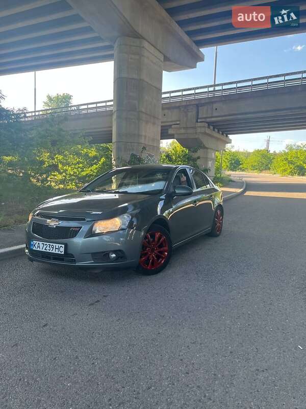 Седан Chevrolet Cruze 2009 в Запоріжжі