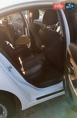 Седан Chevrolet Cruze 2011 в 