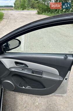 Седан Chevrolet Cruze 2010 в 