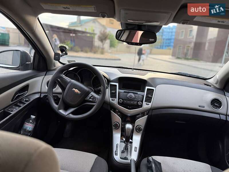 Седан Chevrolet Cruze 2015 в Одесі